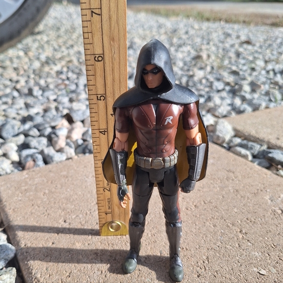 DC Collectibles Batman: Arkham City Series 1 Robin Action Figure - Picture 6 of 6